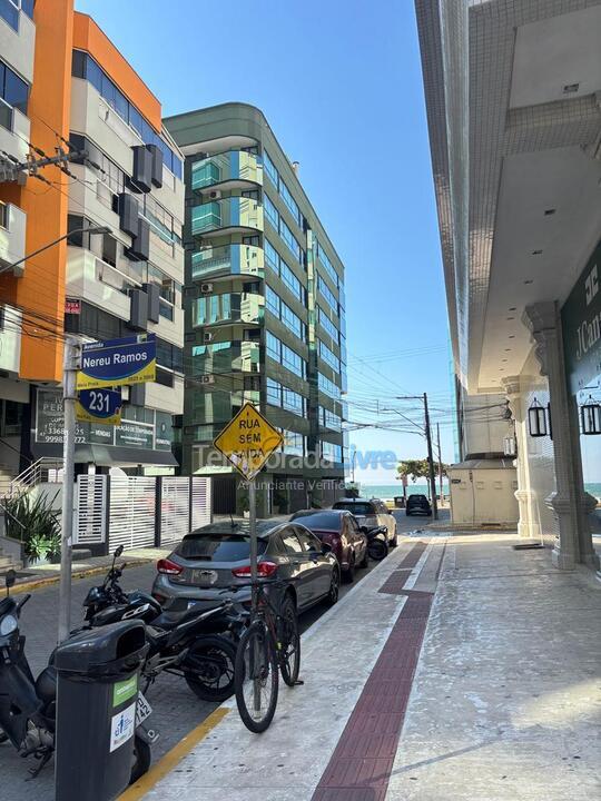 Apartment for vacation rental in Itapema (Meia Praia)