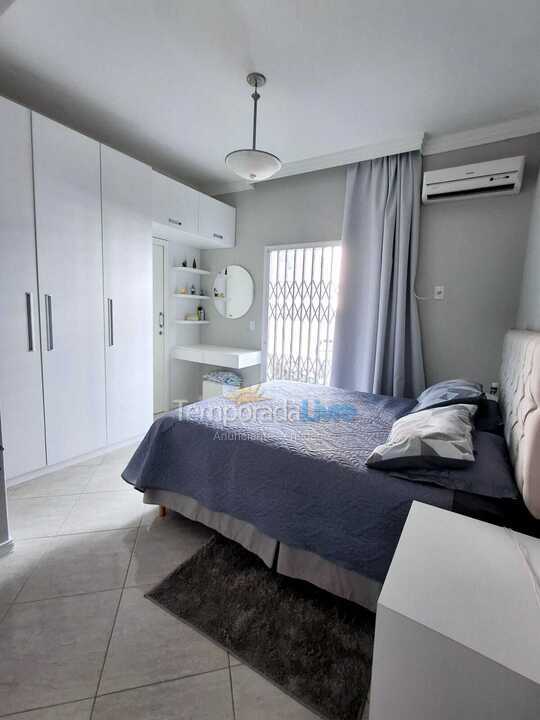 Apartamento para aluguel de temporada em Itapema (Meia Praia)