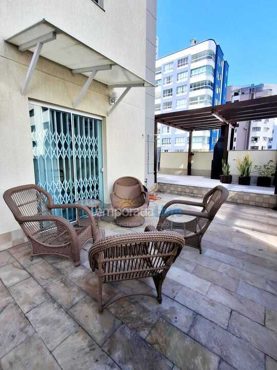 Apartamento para aluguel de temporada em Itapema (Meia Praia)