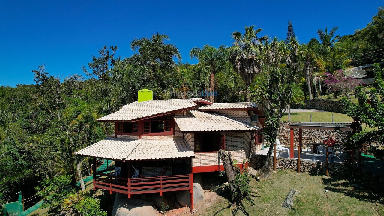 House for vacation rental in Porto Belo (Araca)