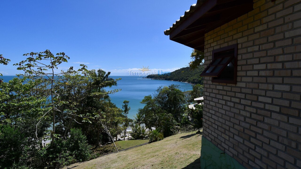 House for vacation rental in Porto Belo (Araca)