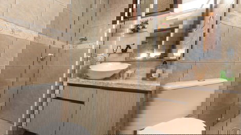 ÓTIMA CASA QUADRA MAR NA PRAIA DO CENTRO DE PORTO BELO