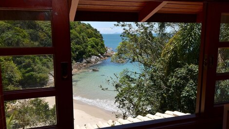 BANGALÔ CASA DA PEDRA - EXCLUSIVITY, COMFORT AND PRIVACY.