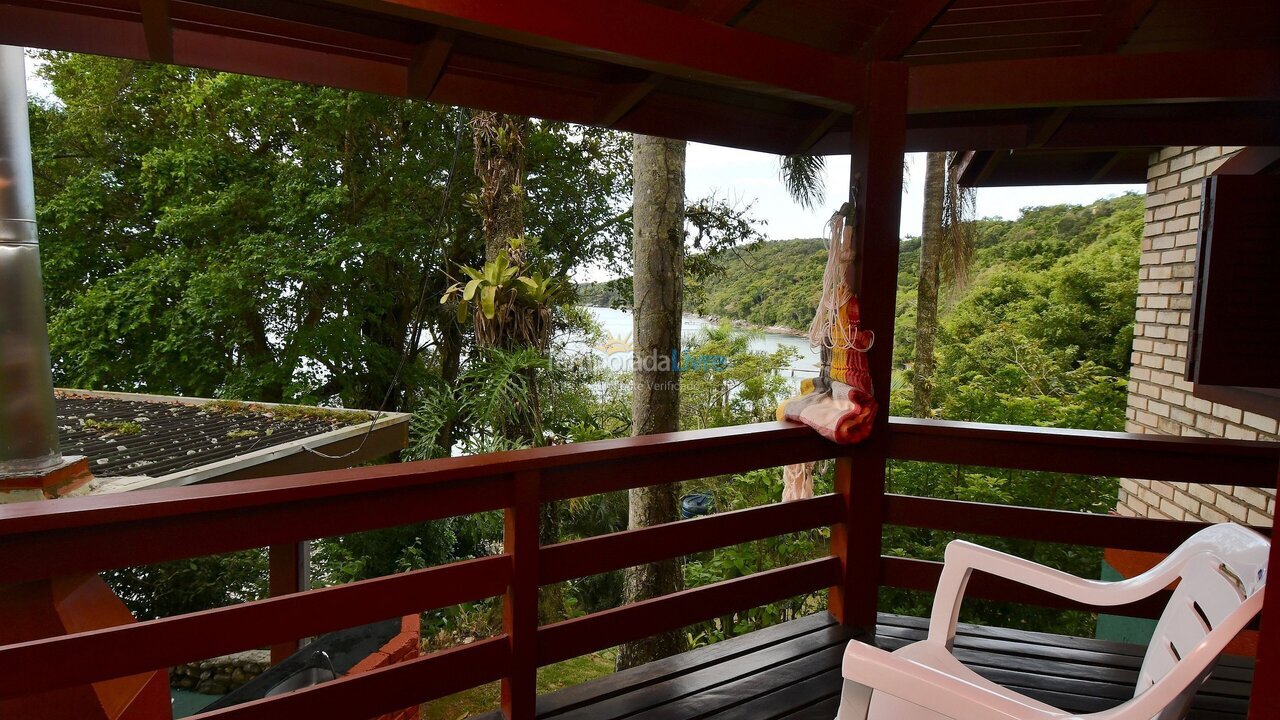 House for vacation rental in Porto Belo (Araca)