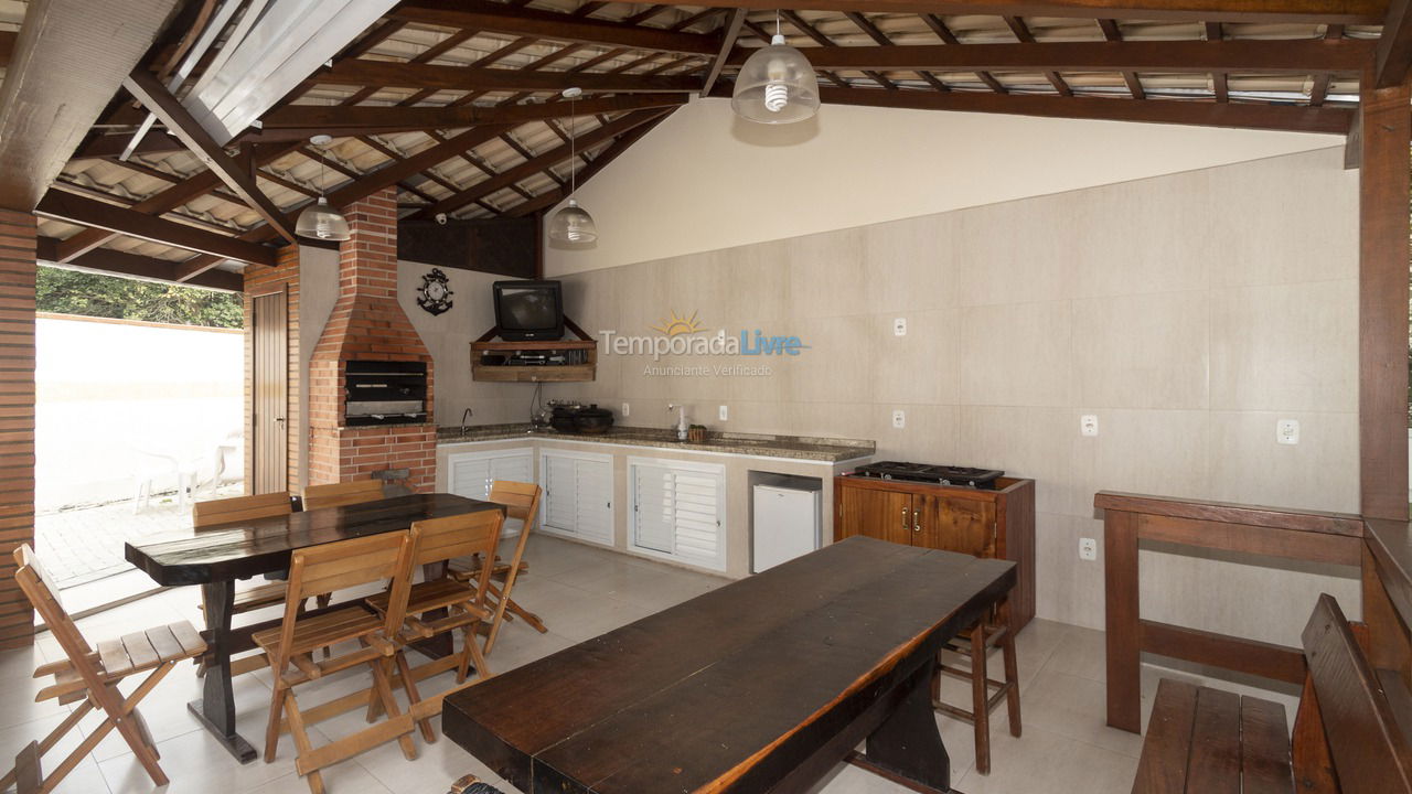 Casa para aluguel de temporada em Porto Belo (Centro)