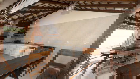 ÓTIMA CASA QUADRA MAR NA PRAIA DO CENTRO DE PORTO BELO