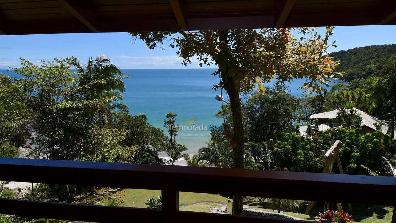 House for vacation rental in Porto Belo (Araca)