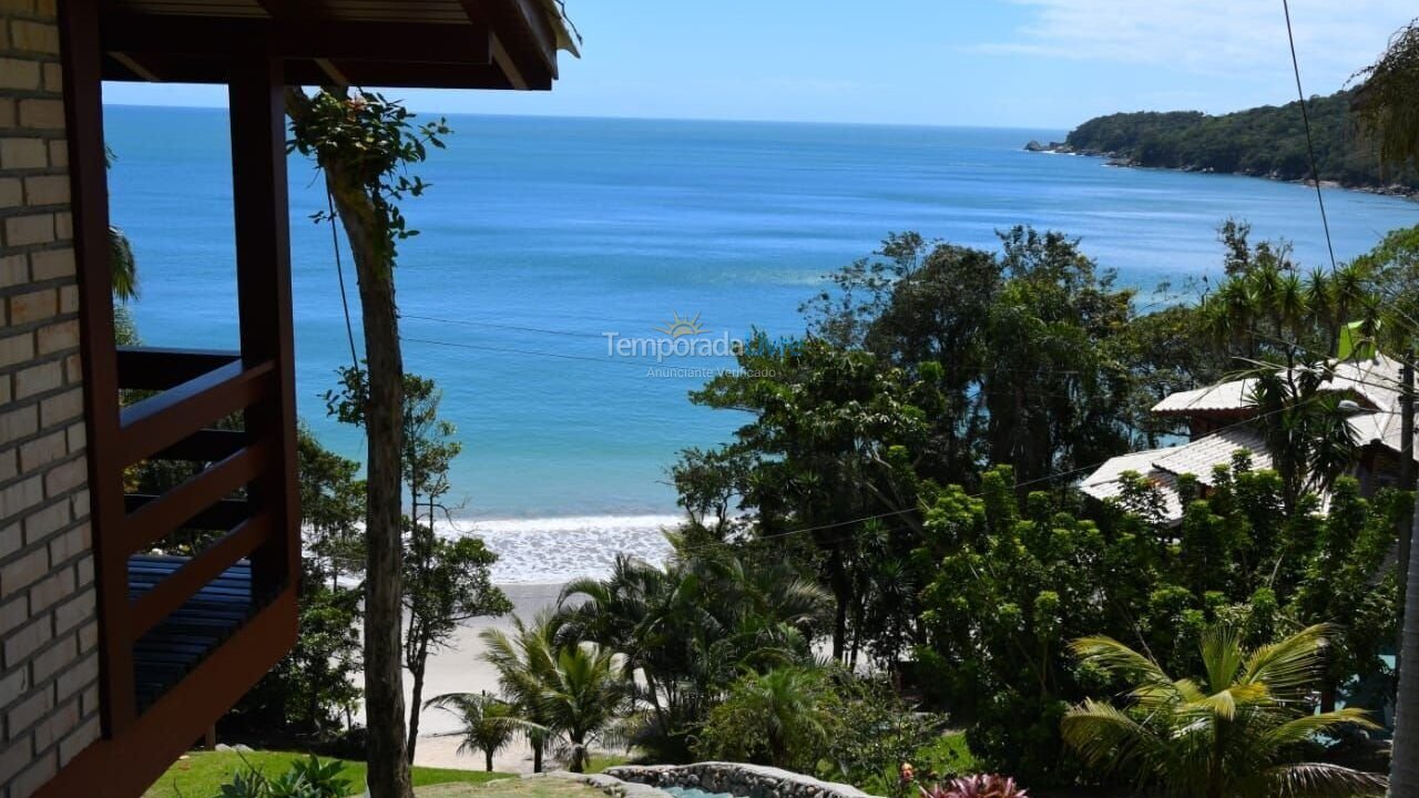 House for vacation rental in Porto Belo (Araca)