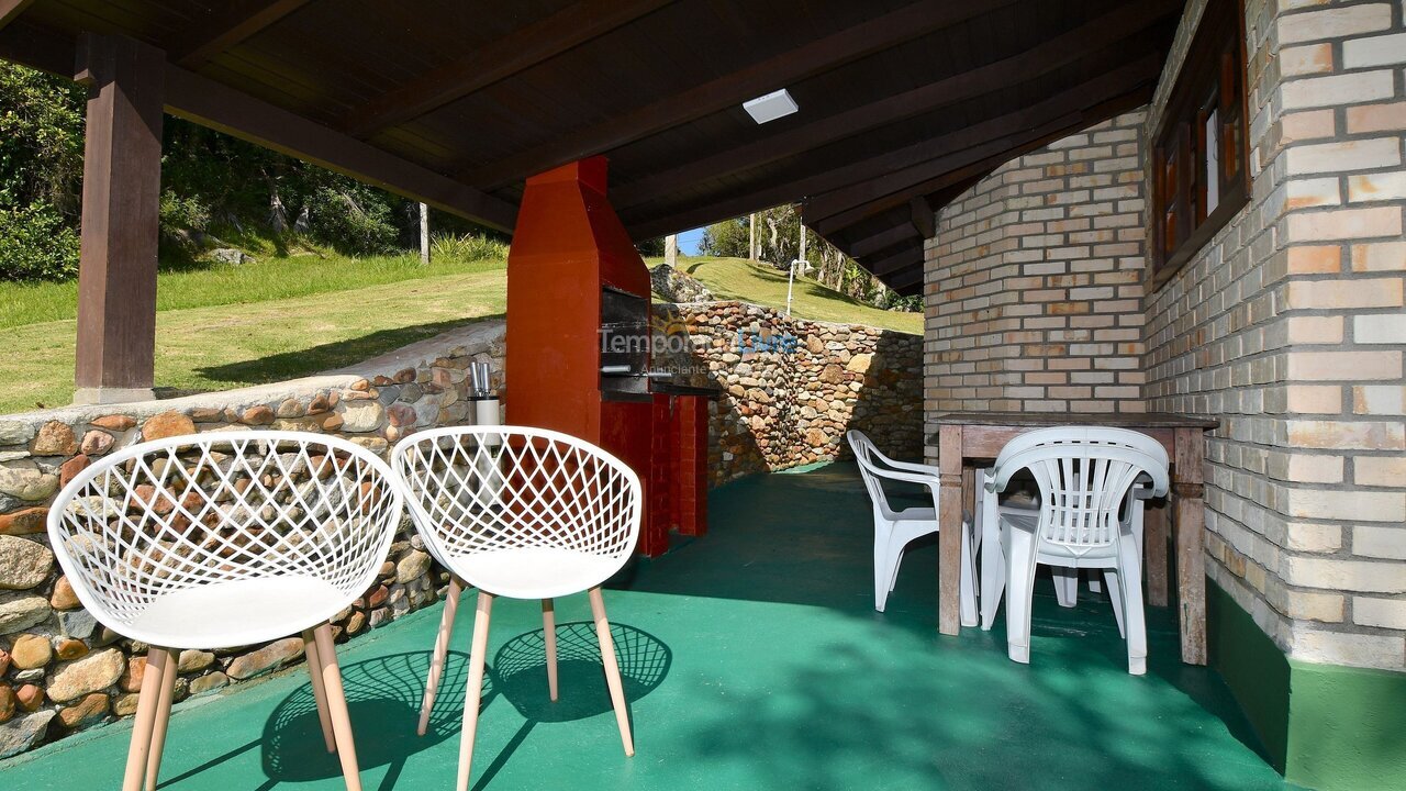 House for vacation rental in Porto Belo (Araca)