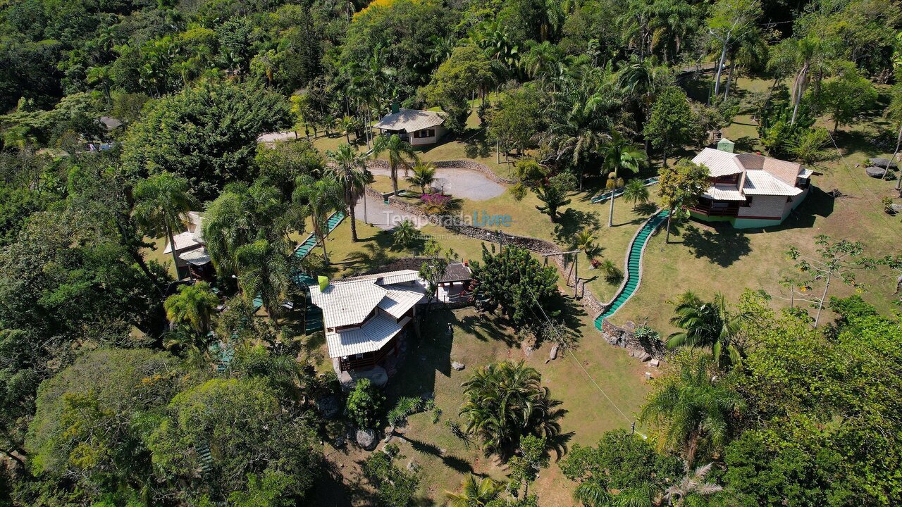 House for vacation rental in Porto Belo (Araca)