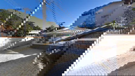 ÓTIMA CASA QUADRA MAR NA PRAIA DO CENTRO DE PORTO BELO