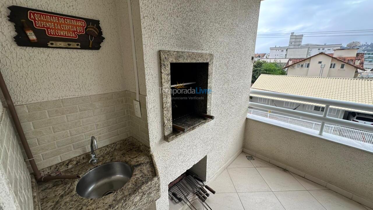 Apartamento para aluguel de temporada em Bombinhas (Praia de Bombas)