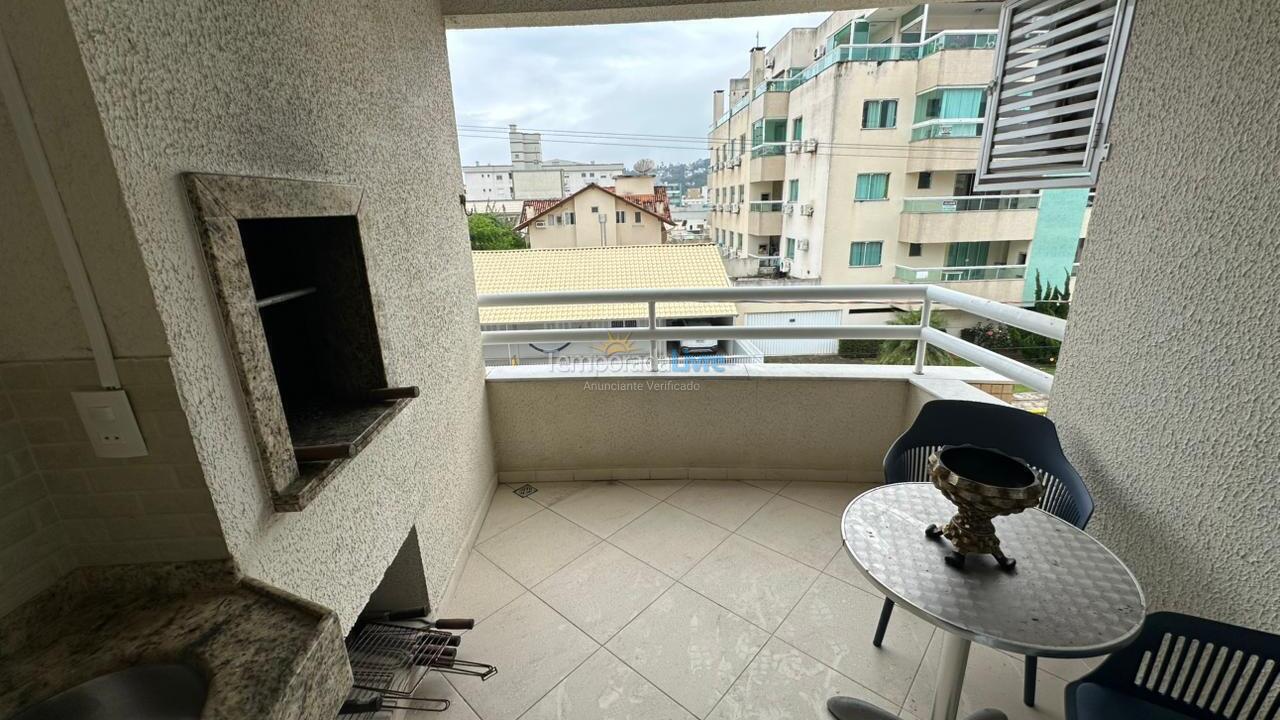 Apartamento para aluguel de temporada em Bombinhas (Praia de Bombas)