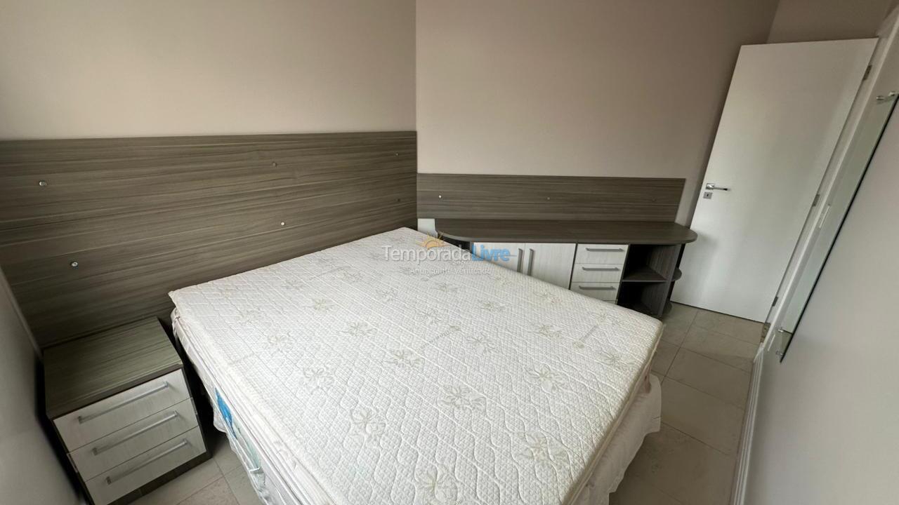 Apartamento para aluguel de temporada em Bombinhas (Praia de Bombas)