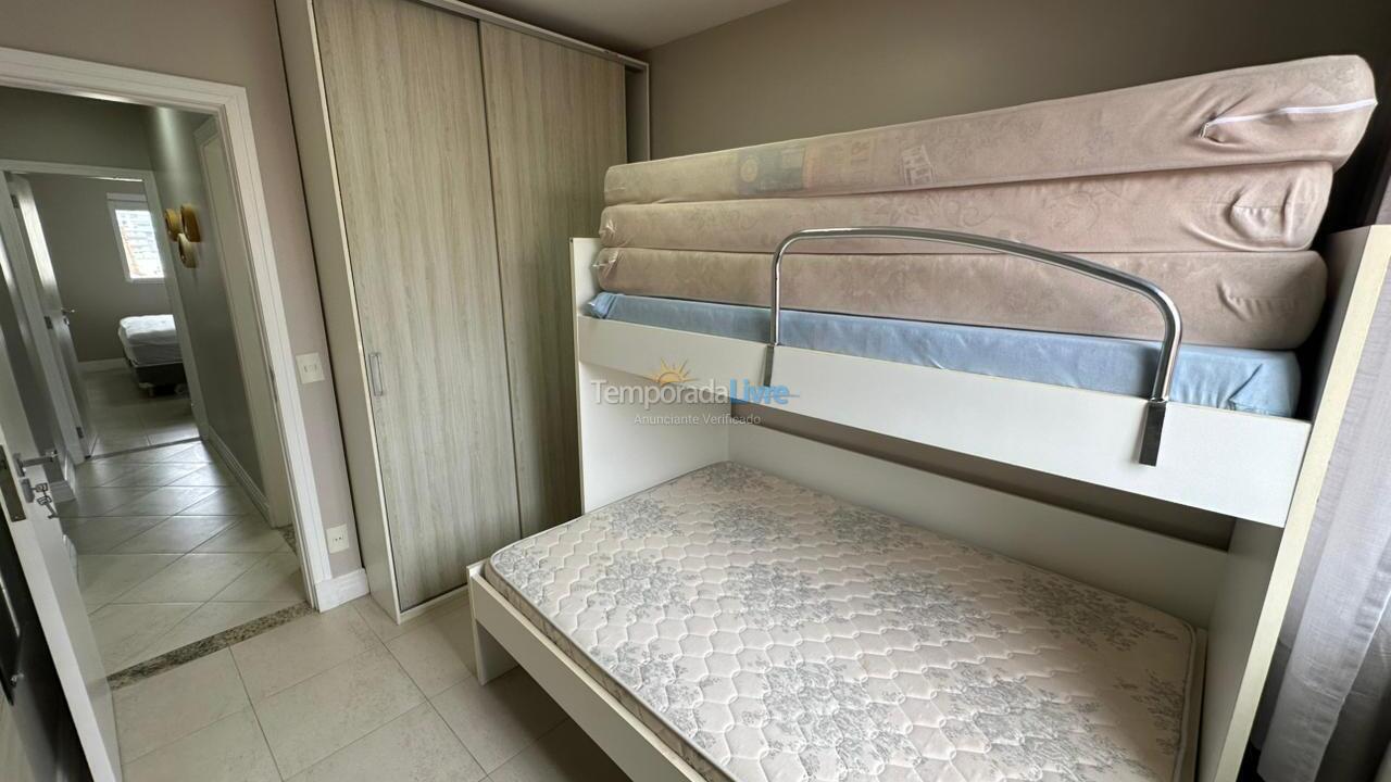 Apartamento para aluguel de temporada em Bombinhas (Praia de Bombas)