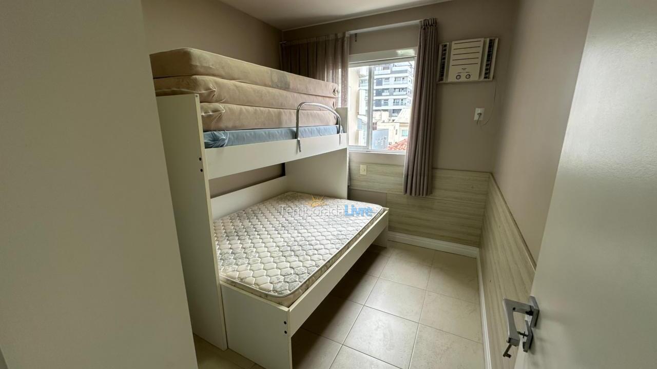 Apartamento para aluguel de temporada em Bombinhas (Praia de Bombas)