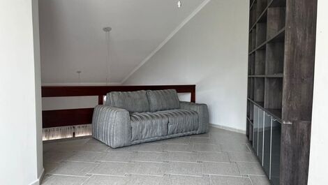 Casa Amarela - 5 dormitórios Riviera de São Lourenço