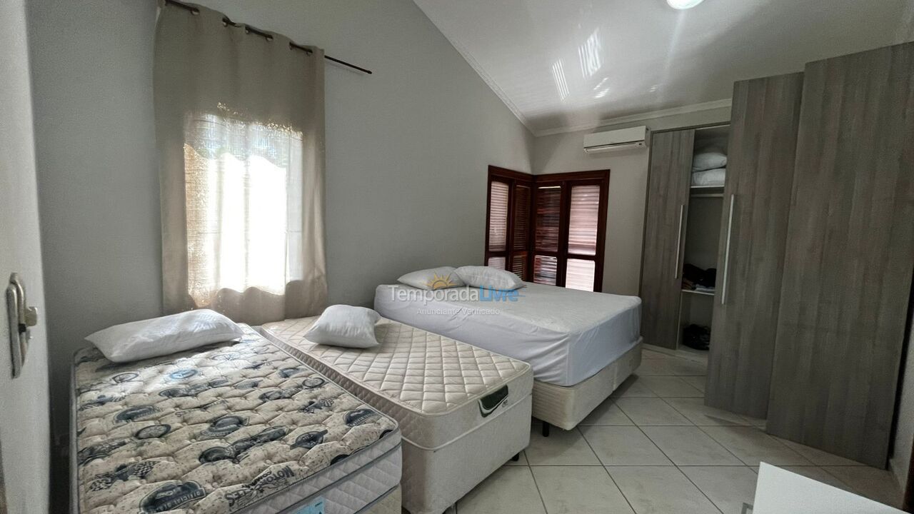 Casa para aluguel de temporada em Bertioga (Riviera de São Lourenço)