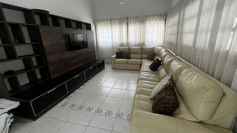 Casa Amarela - 5 dormitórios Riviera de São Lourenço