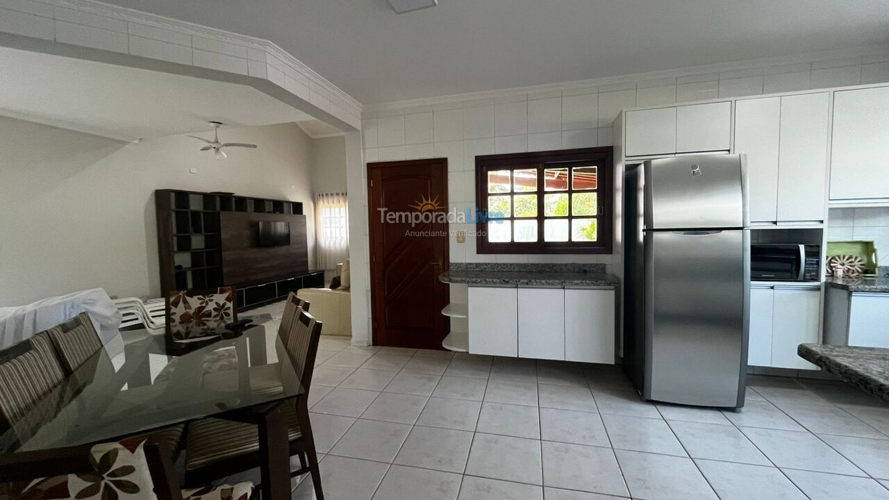 Casa para aluguel de temporada em Bertioga (Riviera de São Lourenço)