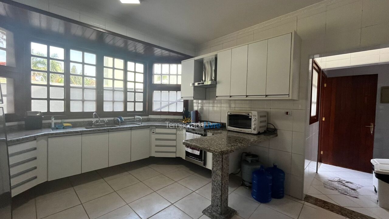 Casa para aluguel de temporada em Bertioga (Riviera de São Lourenço)