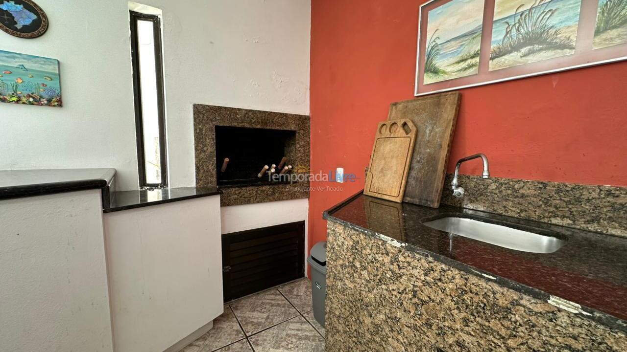 Casa para aluguel de temporada em Porto Belo (Centro)