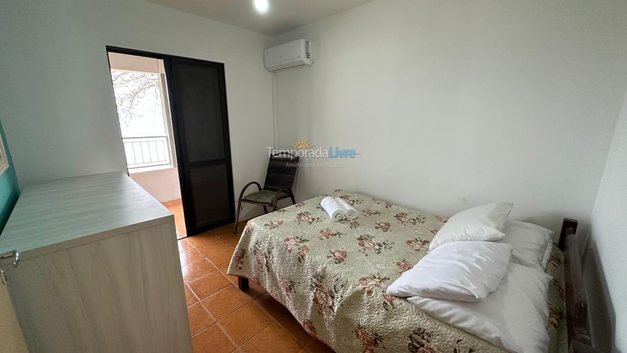 Casa para aluguel de temporada em Porto Belo (Centro)