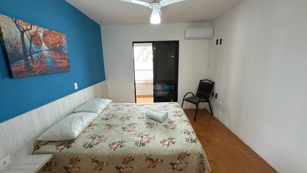 Casa para aluguel de temporada em Porto Belo (Centro)