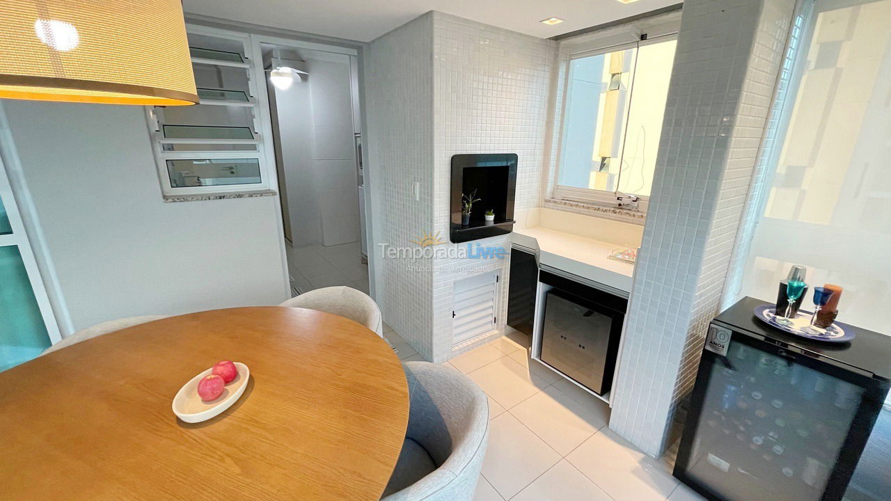Apartamento para aluguel de temporada em Balneário Camboriú (Praia Central)