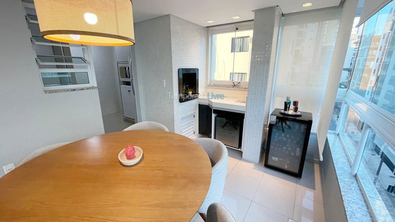 Apartamento para aluguel de temporada em Balneário Camboriú (Praia Central)