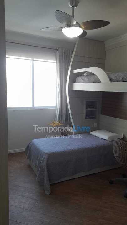 Apartamento para aluguel de temporada em Itapema (Meia Praia)