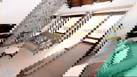 VENDO HERMOSA CASA EN EL CENTRO DE LA CIUDAD