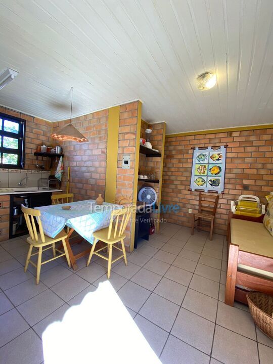 Apartamento para aluguel de temporada em Florianopolis (Canasvieiras)