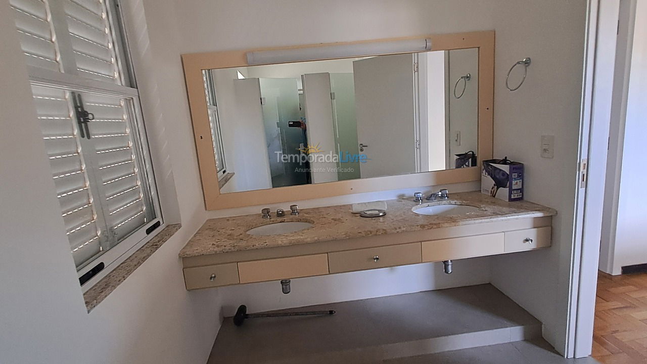 Casa para aluguel de temporada em Florianopolis (Praia dos Ingleses)