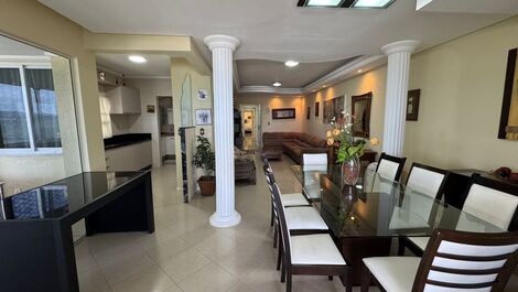 Apartamento Frente para o Mar em Meia Praia - Itapema SC