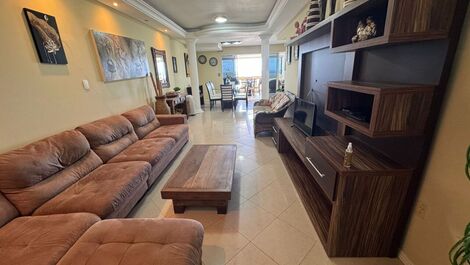 Apartamento Frente para o Mar em Meia Praia - Itapema SC