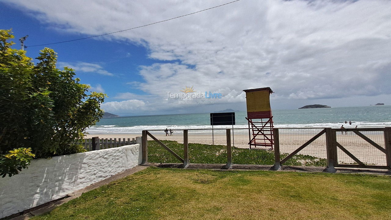 Casa para aluguel de temporada em Florianopolis (Praia dos Ingleses)