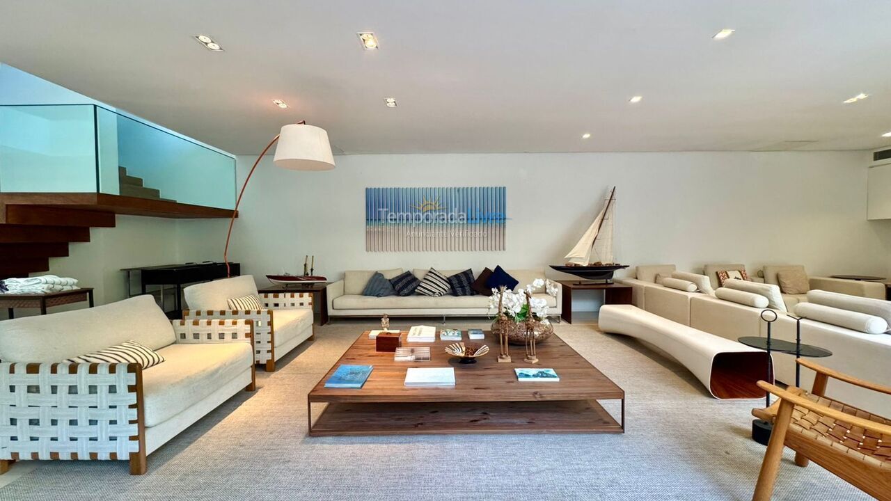 Casa para aluguel de temporada em São Sebastião (Praia da Baleia)