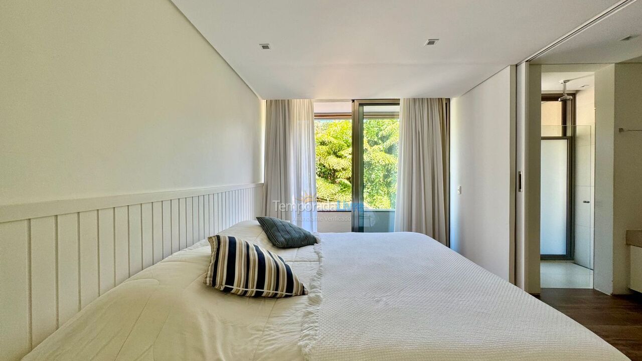 Casa para aluguel de temporada em São Sebastião (Praia da Baleia)