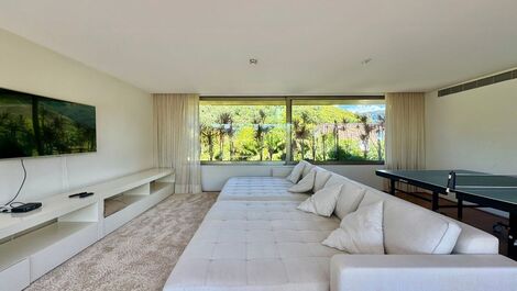 Condomínio frente ao mar, 5 suítes, piscina privativa, Baleia.