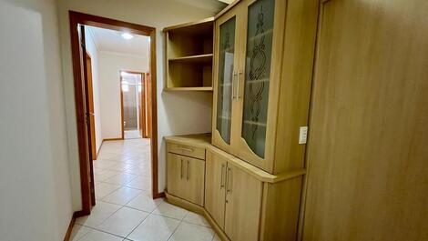 Apartment for 10 people on the beachfront in Meia Praia.