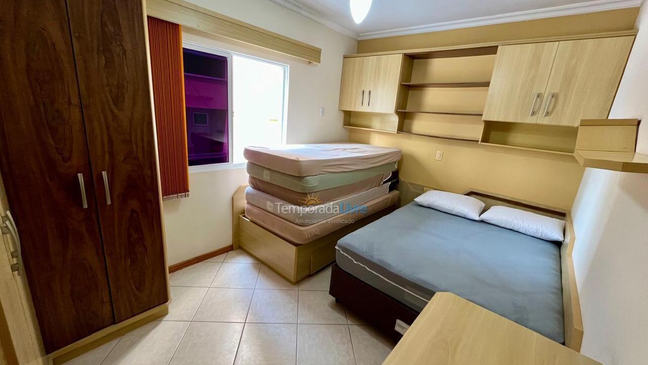 Apartment for vacation rental in Itapema (Meia Praia)