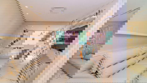 ¡Apartamento de lujo a tan solo 250 metros del mar!