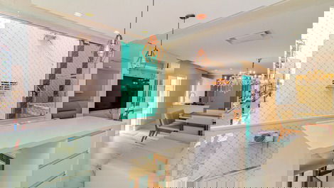 ¡Apartamento de lujo a tan solo 250 metros del mar!