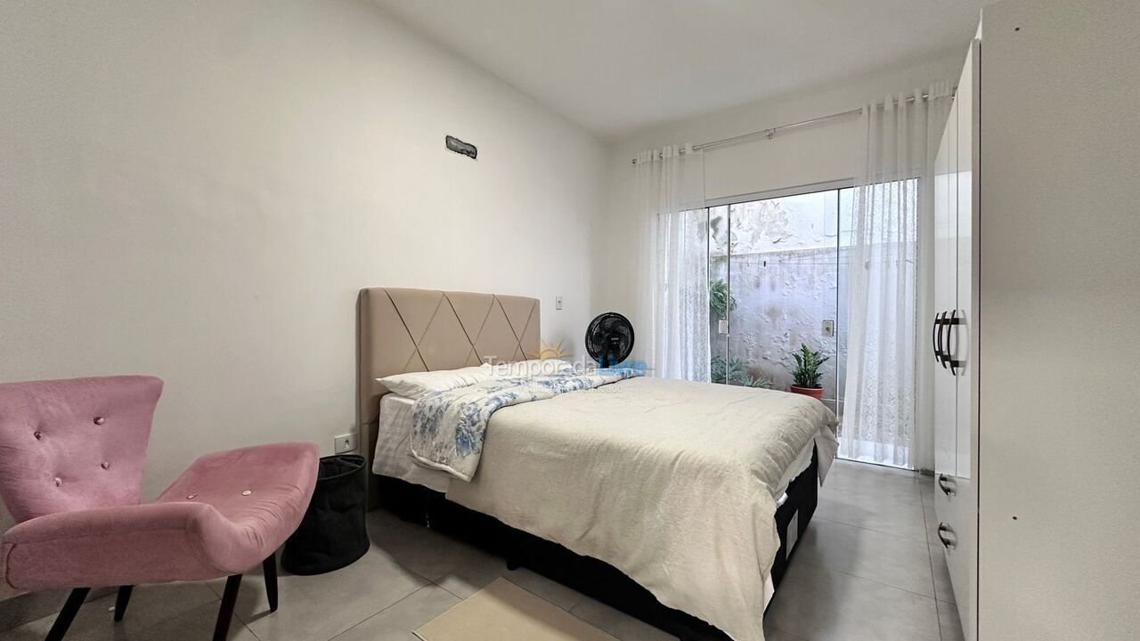 House for vacation rental in Bombinhas (Praia de Zimbros)