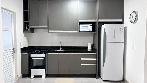 House in Bombinhas, sleeps 6, 300 meters from the beach.