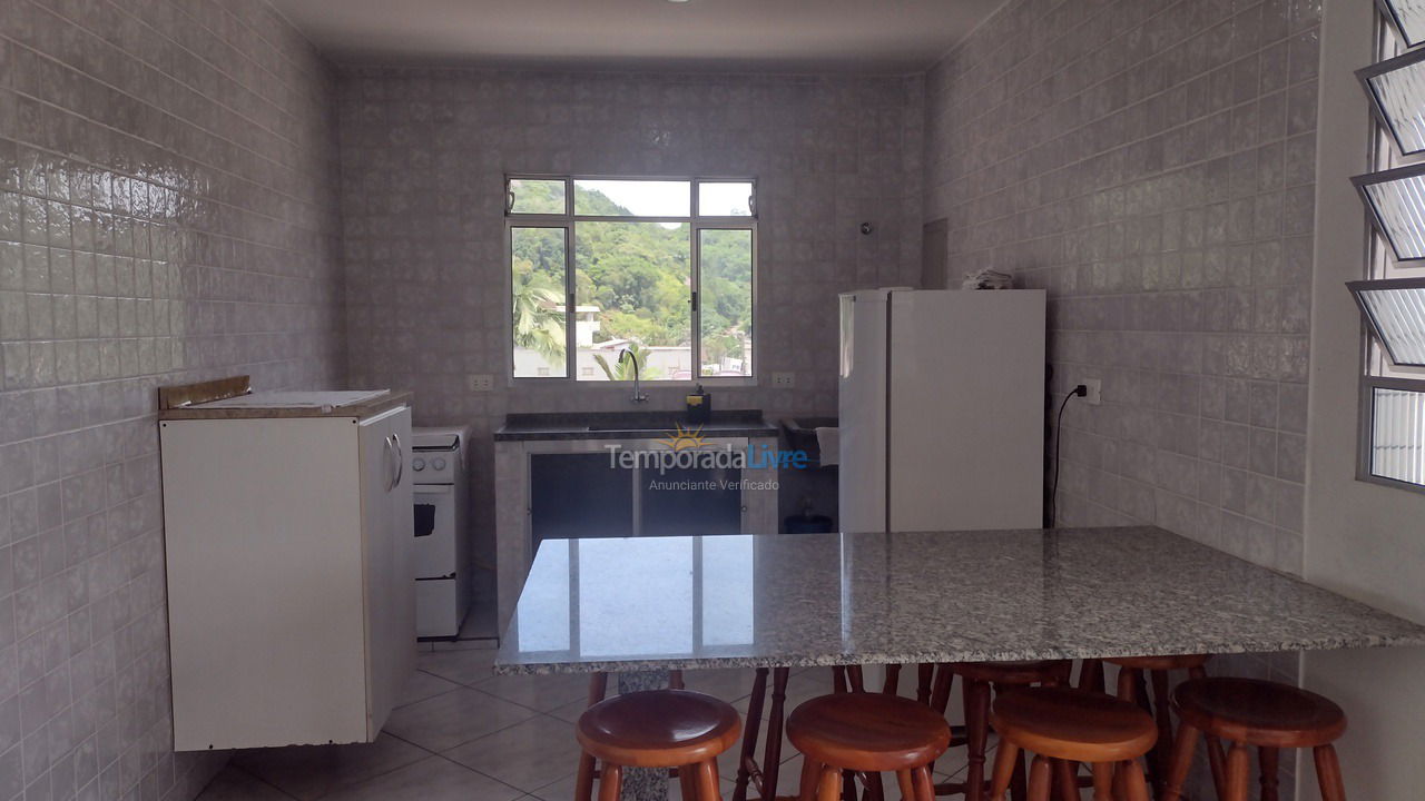 Apartment for vacation rental in Ubatuba (Enseada)