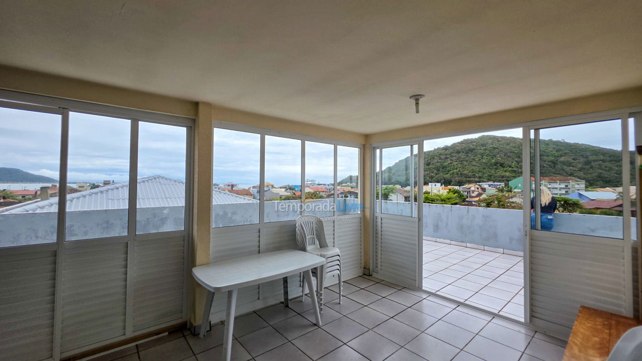 Casa para aluguel de temporada em São Francisco do Sul (Prainha)