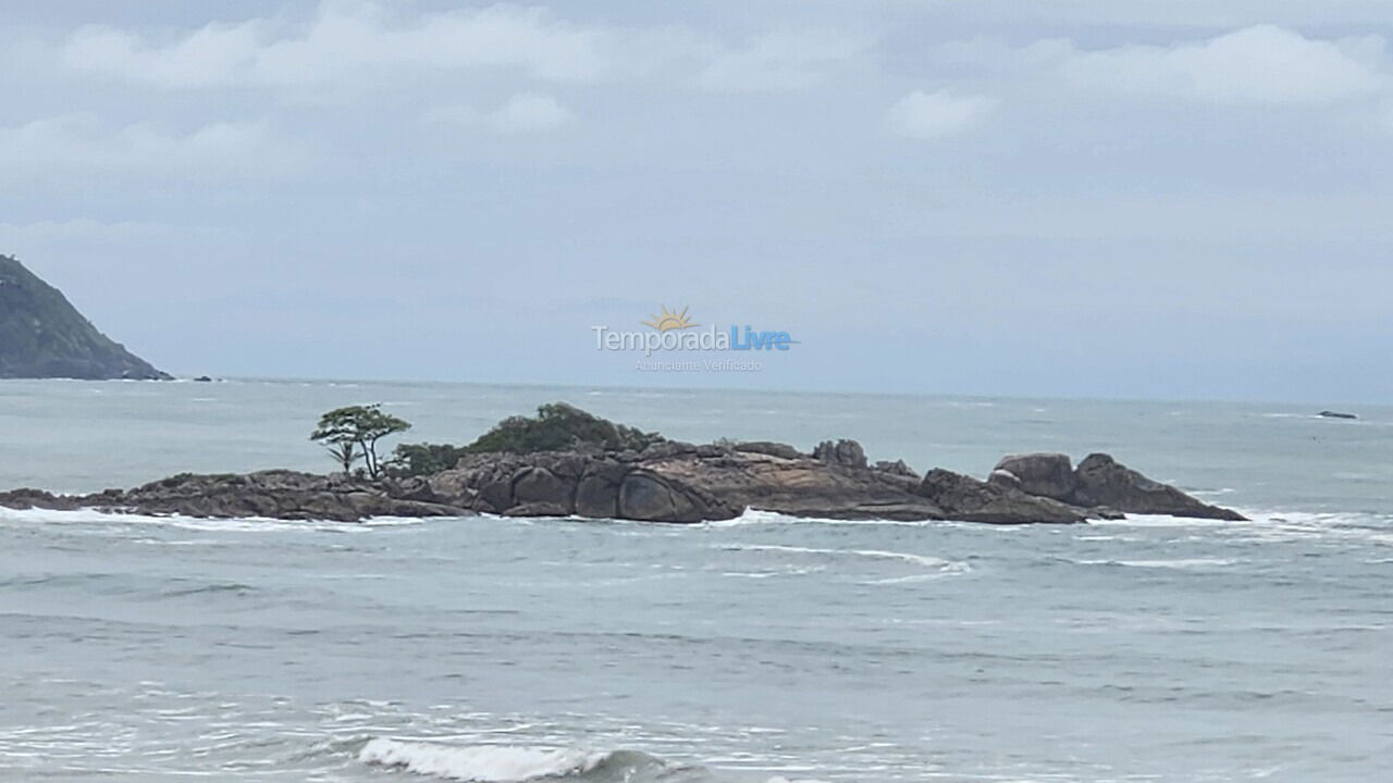 Apartment for vacation rental in Guarujá (Pitangueiras)