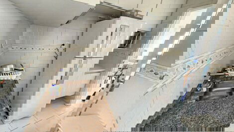 Beachfront apartment with 3 bedrooms (1 suite), 1 parking space, opposite the restaurant.